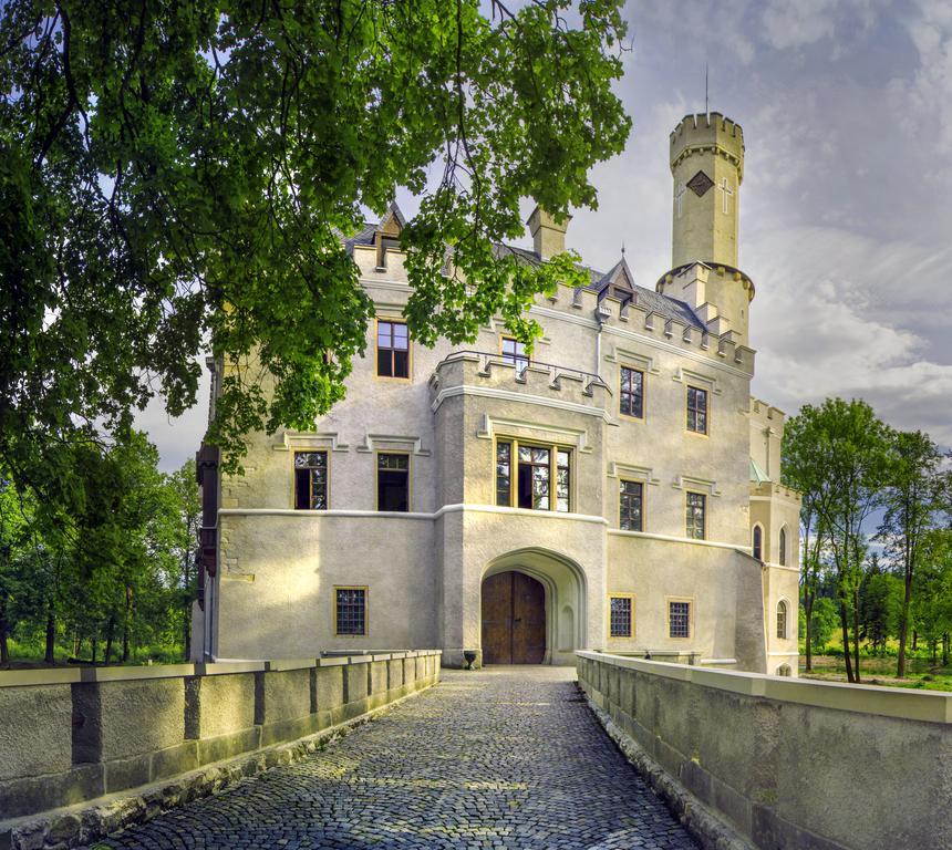 Zamek Karpniki Schloss Fischbach Lomnica  Esterno foto